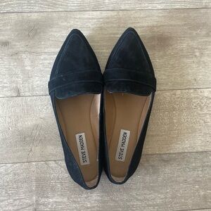 Steve Madden suede flats